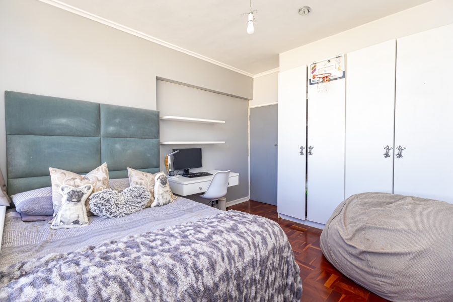 To Let 3 Bedroom Property for Rent in Sea Point Western Cape